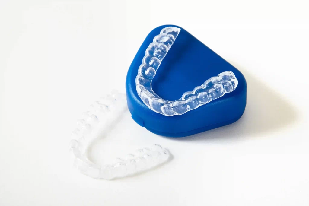 invisalign vs. traditional braces, Invisalign vs. aparate dentare tradiționale